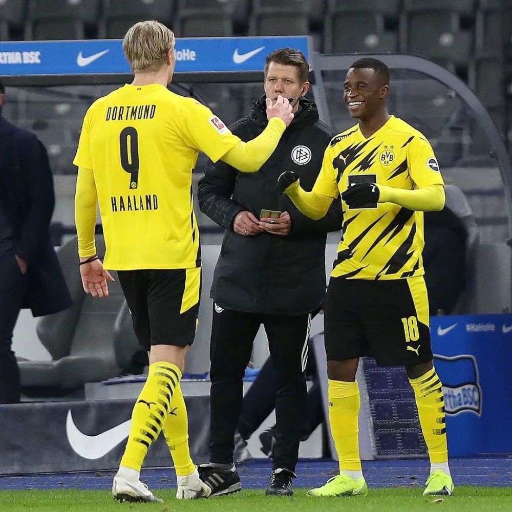 九游娱乐-包含里程碑夜！北京首钢复出首秀，德甲赛后刷纪录，赛场秩序良好，球队文化再被提及的词条